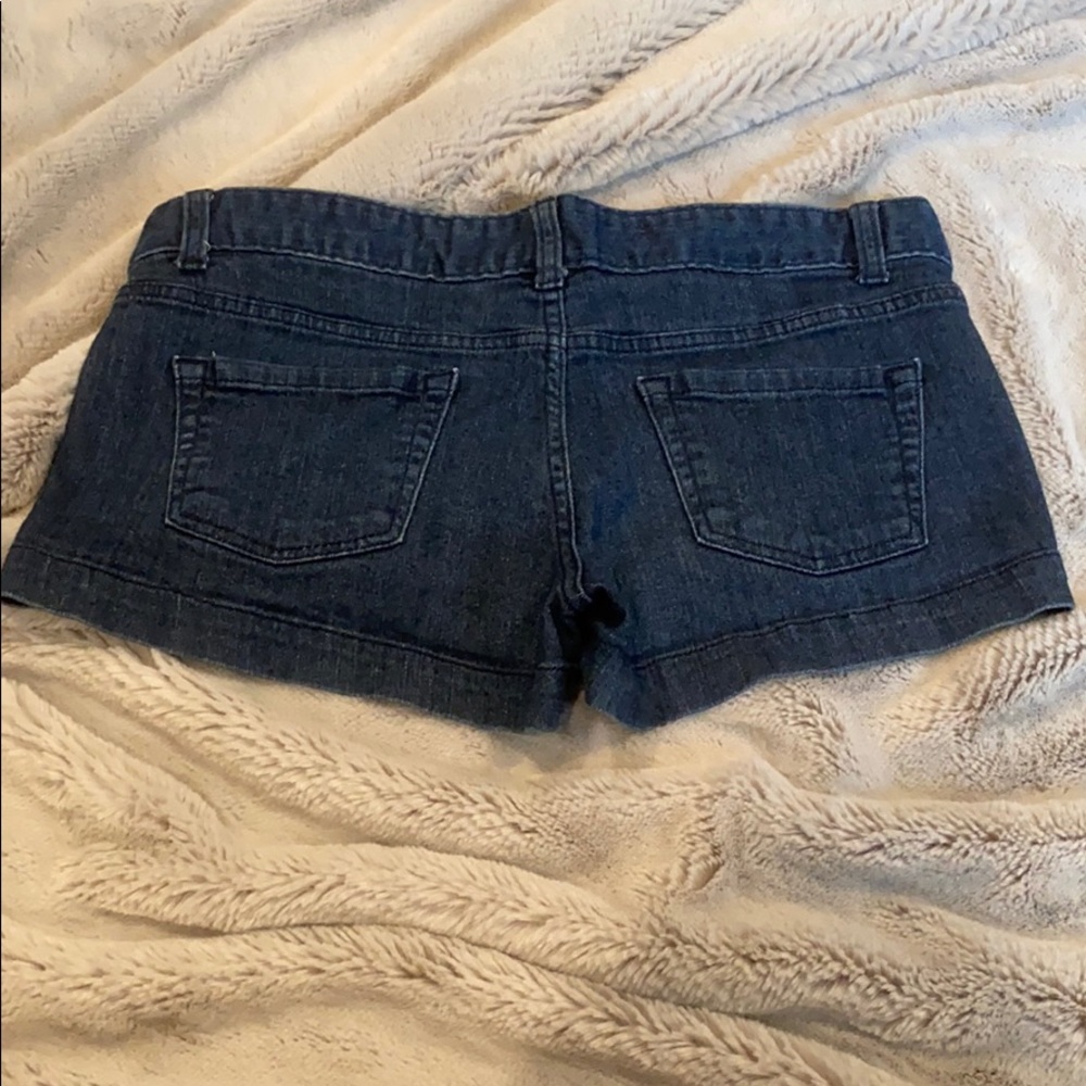 Mossimo Short - Picture 2 of 2